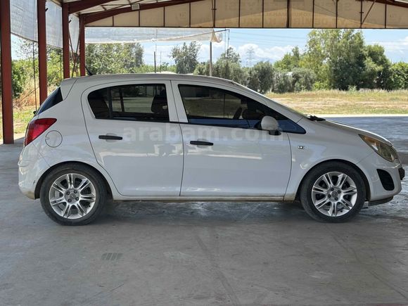 ECZACIDAN TEMİZ SATILIK  OTOMATİK OPEL CORSA