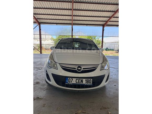 ECZACIDAN TEMİZ SATILIK  OTOMATİK OPEL CORSA