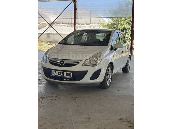 ECZACIDAN TEMİZ SATILIK  OTOMATİK OPEL CORSA