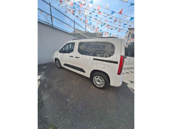 Sahibinden Opel Combo 1.5 CDTI Essential 2026 Model