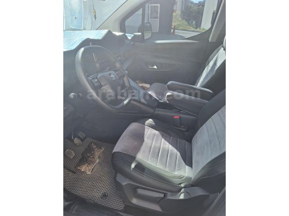 Sahibinden Opel Combo 1.5 CDTI Essential 2026 Model