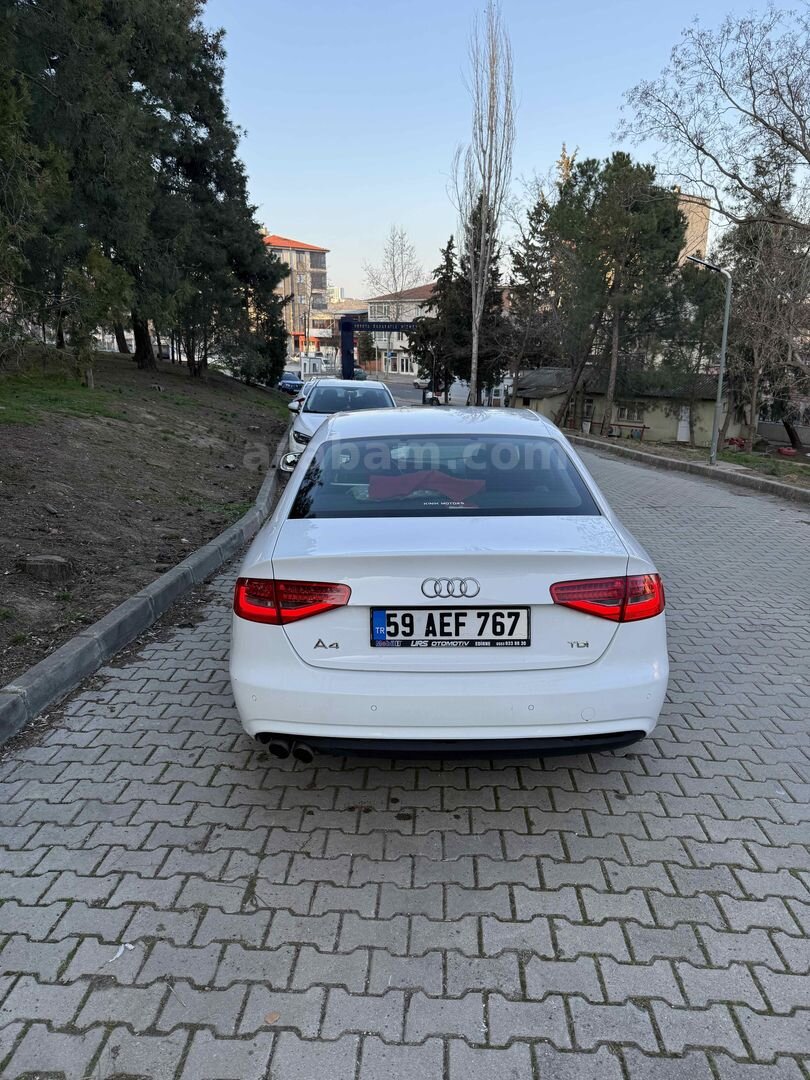 Sahibinden Audi A4 Sedan 2.0 TDI 2014 Model Tekirdağ 207.000 km Beyaz 5