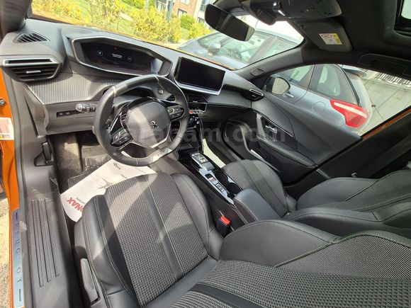 Sahibinden Peugeot 2008 1.2 PureTech GT 2023 Model İstanbul