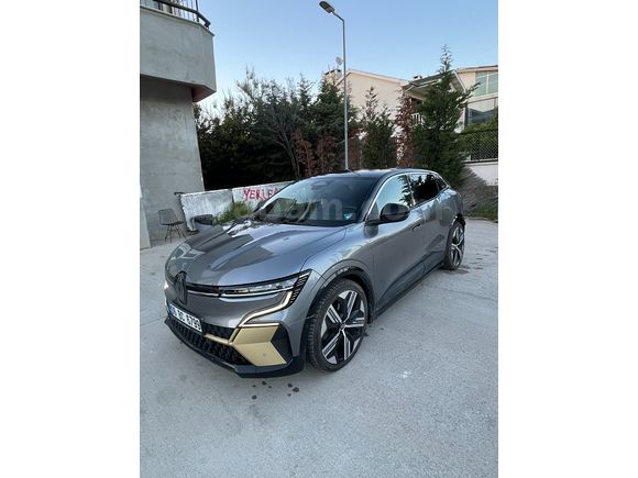 İLK SAHİBİNDEN, HATASIZ, TRAMERSİZ MEGANE E-TECH ICONIC PAKET
