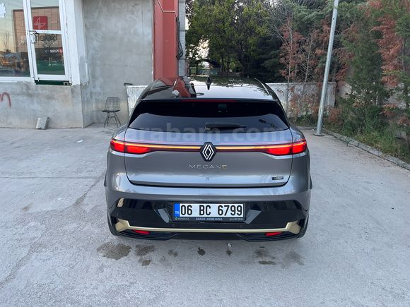 İLK SAHİBİNDEN, HATASIZ, TRAMERSİZ MEGANE E-TECH ICONIC PAKET