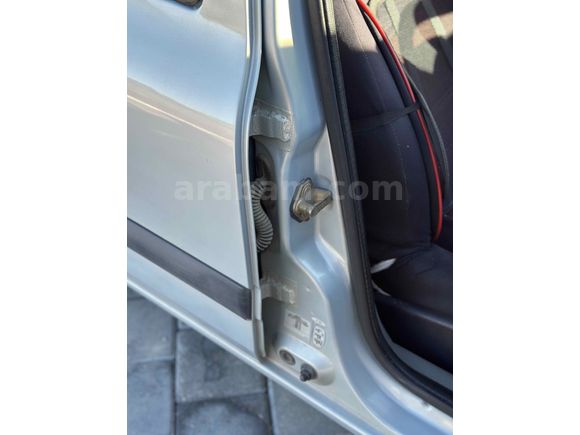 Sahibinden Renault Clio 1.4 Authentique 2005 Model 