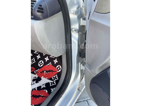 Sahibinden Renault Clio 1.4 Authentique 2005 Model 