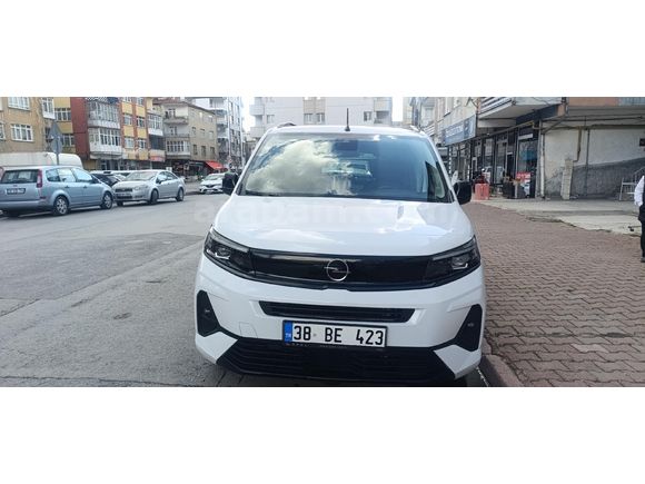 Sahibinden Opel Combo Life 1.5 D Edition 2024 Model