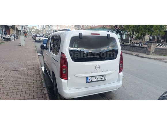 Sahibinden Opel Combo Life 1.5 D Edition 2024 Model