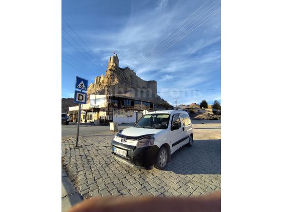 Sahibinden Peugeot Partner 1.9 D 2008 Model  440.000 km Beyaz