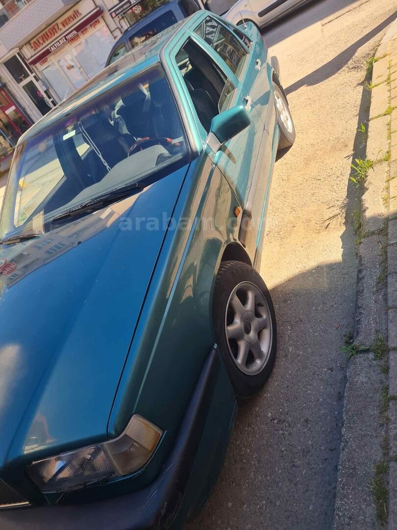 Galeriden Volvo 850 2.3 T5 1994 Model Gümüşhane 300.000 km Yeşil 1