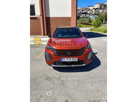 Sahibinden Peugeot 2008 1.2 Hybrid Allure 2025 Model  8 binde  km Kırmızı