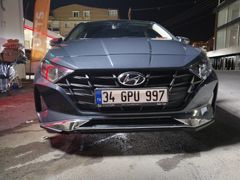 Sahibinden Hyundai i20 1.4 MPI Style 2023 Model Kocaeli 22.000 km Füme