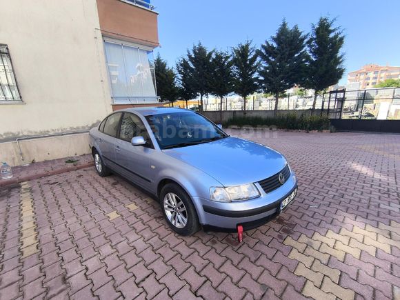 Sahibinden Temiz, Bakımlı Otomatik Passat 1.8 Masrafsız Aile Aracı