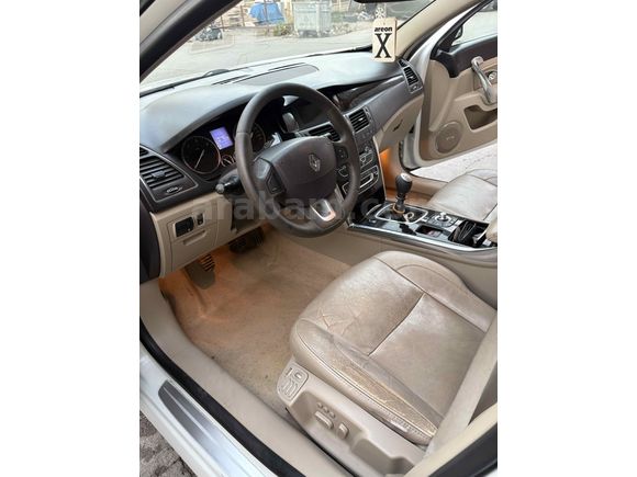 Sahibinden Renault Latitude 1.5 dCi Executive 2011 Model  250.000 km Beyaz