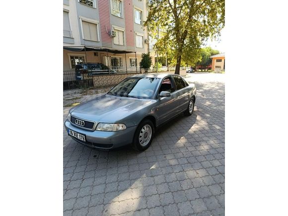 Sahibinden Audi A4 Sedan 1.8 1999 Model
