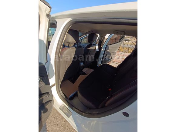 Temiz Sorunsuz Renault Clio 1.5 dizel 2015 Model  95.000 km