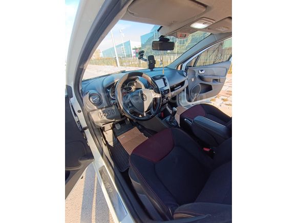 Temiz Sorunsuz Renault Clio 1.5 dizel 2015 Model  95.000 km