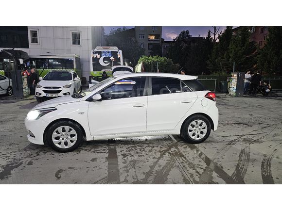 Sahibinden Hyundai i20 1.4 CRDi Jump 2018 Model  186.520 km Beyaz