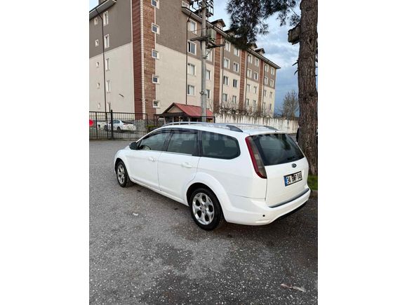 Sahibinden Ford Focus 1.6 TDCi Trend 2011 Model  Beyaz