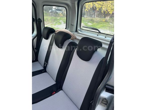Sahibinden Renault Kangoo 1.5 dCi Expression 2008 Model  285.000 km Gri (Gümüş)