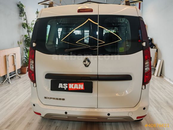 2023 Renault Express 1.5 Touch Boyasız Bakımlı Ekranlı