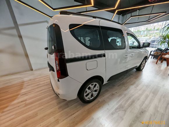 2023 Renault Express 1.5 Touch Boyasız Bakımlı Ekranlı