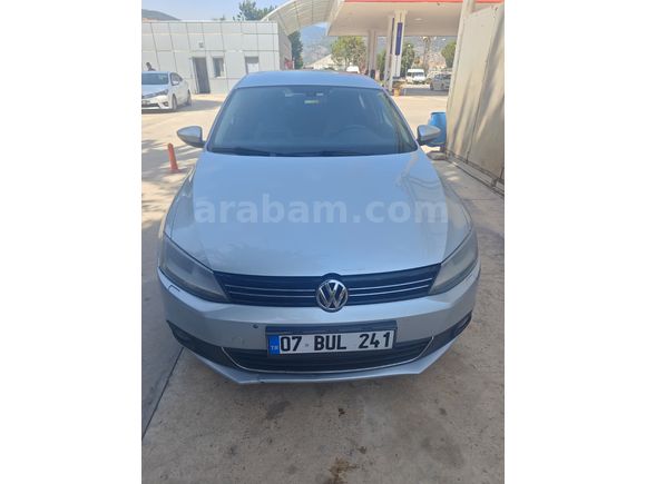 Sahibinden Volkswagen Jetta 1.6 TDi Comfortline 2013 Model  285.000 km Gri (Gümüş)