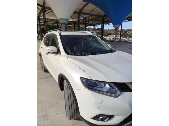 Sahibinden Nissan X-Trail 1.6 dCi Platinum Premium 2016 Model  124.500 km Beyaz