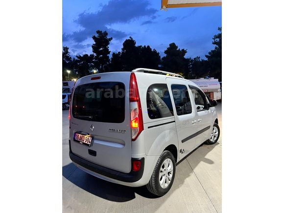 Sahibinden Renault Kangoo Multix 1.5 dCi Touch 2014 Model  300.000 km Gri (Gümüş)