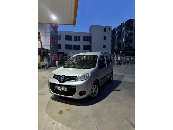 Sahibinden Renault Kangoo Multix 1.5 dCi Touch 2014 Model  300.000 km Gri (Gümüş)