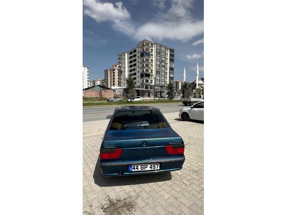  Renault R 9 1.4 Broadway RNi 2000 Model 