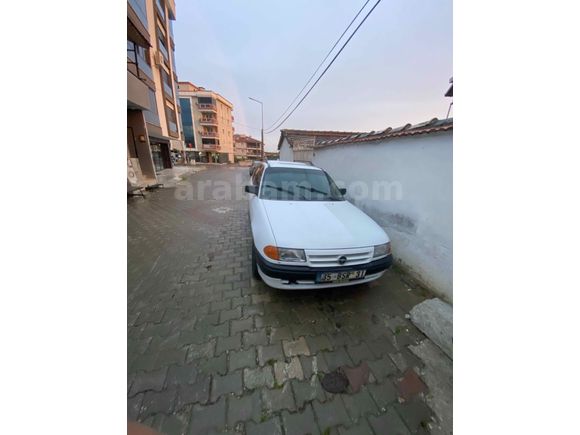 Geniş aile aracı KLİMALI kredi kartı satış olur