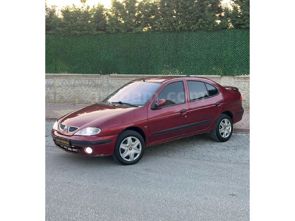 UĞUR MOTORS DAN Renault Megane 2.0 RXE 2000 Model Konya