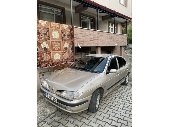 Sahibinden Renault Megane 2.0 RXE 1998 Model 