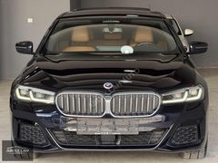 BMW 520i M-SPORT CARBON SİYAH RENK 50. YIL LOGO OTONOM-TABA