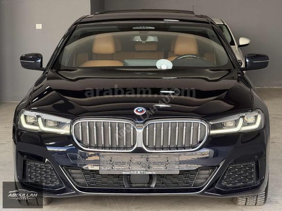 BMW 520i M-SPORT CARBON SİYAH RENK 50. YIL LOGO OTONOM-TABA