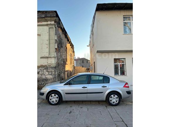 Sahibinden Renault Megane 1.4 Authentique 2006 Model pazarlık olur 