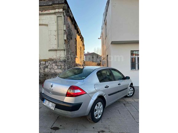 Sahibinden Renault Megane 1.4 Authentique 2006 Model pazarlık olur 