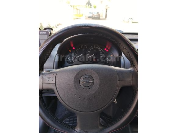 Sahibinden Opel Corsa 1.0 Essentia 2005 Model