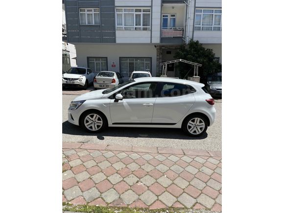 Hatasız Ayarında / Geri Görüş-Multimedya / Tek Elden Kullanılmış Clio