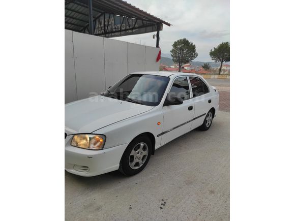 Sahibinden Hyundai Accent 1.3 LX 2001 Model acil ihtiyaçtan dolayı satılık
