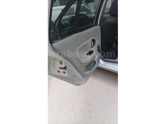 Sahibinden Renault Clio 1.4 Privilege 2004 Model