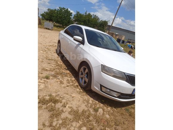 Sahibinden Skoda Rapid 1.4 TDI Green tec Style 2015 Model  240.000 km Beyaz