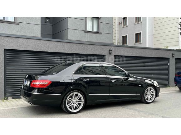 2012 Mercedes-Benz E-Class 
E250 CGI PREMIUM Paket 