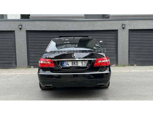 2012 Mercedes-Benz E-Class 
E250 CGI PREMIUM Paket 