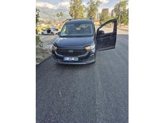 Sahibinden Ford Tourneo Connect 1.5 EcoBlue Titanium 2022 Model  130.000 km Lacivert