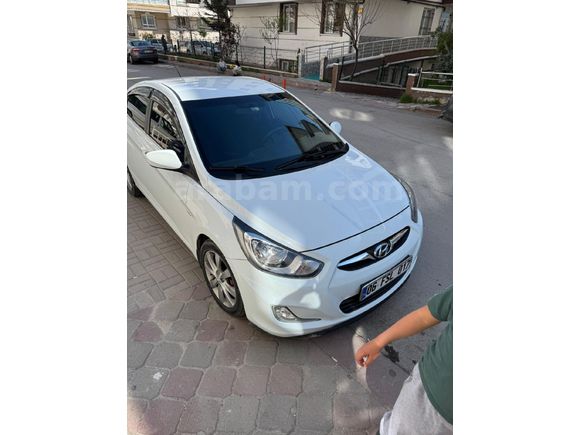 Sahibinden Hyundai Accent Blue 1.6 CRDI Mode Plus 2014 Model