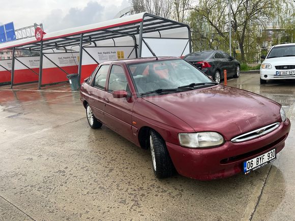 Ford Escort 1.8 CLX 1996 Model 