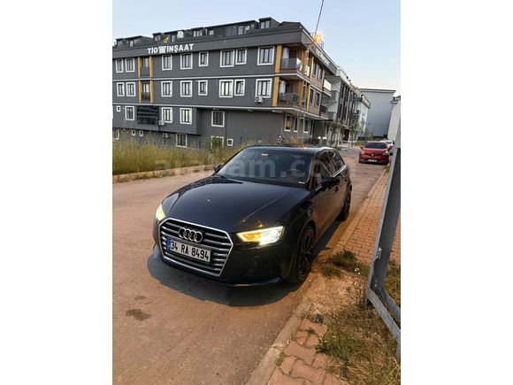 Sahibinden Audi A3 Sportback 1.6 TDI Dynamic 2016 Model  68.000 km Mavi (metalik)